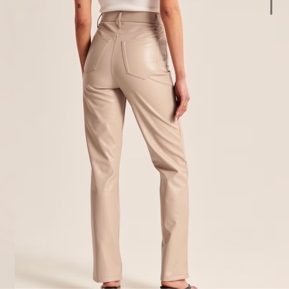 Abercrombie & Fitch 90’s Straight Vegan Leather Pant Size 30 SHORT - Picture 2 of 10